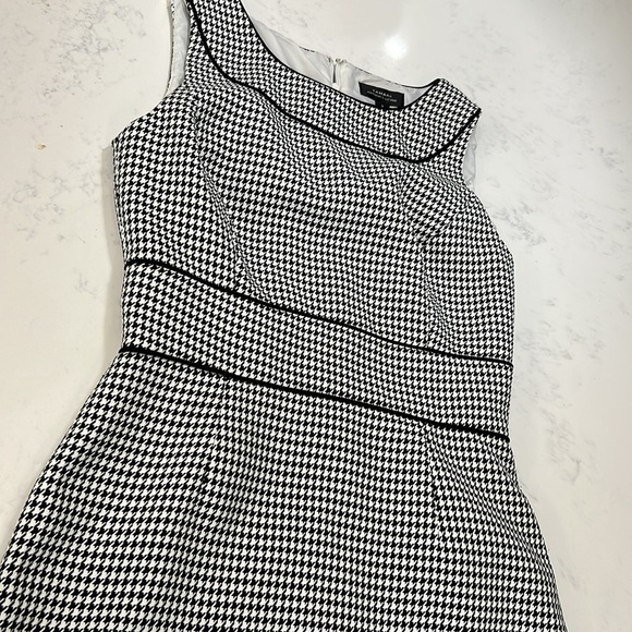 Black and White Sheath Midi Dress with Bateau Neckline - Picture 13 of 16